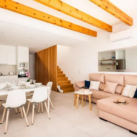 La Plaza Villa Fornells (Menorca)